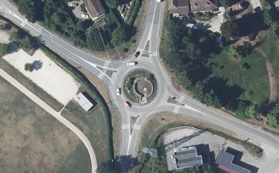 Vue aérienne du Rond-point anonyme n°5229276