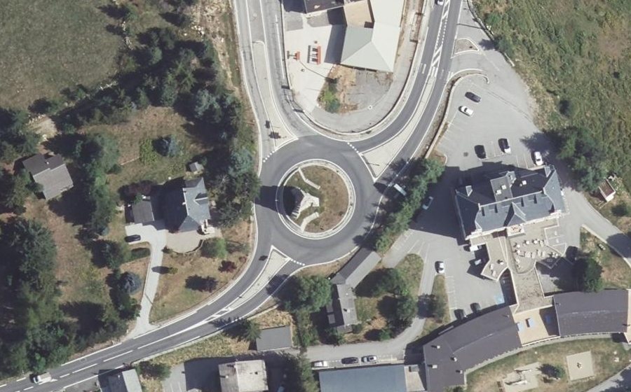 Vue aérienne du Rond-point anonyme n°5229353