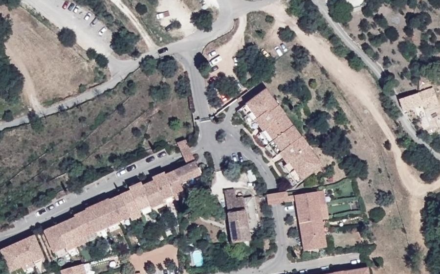 Vue aérienne du Rond-point anonyme n°523284769