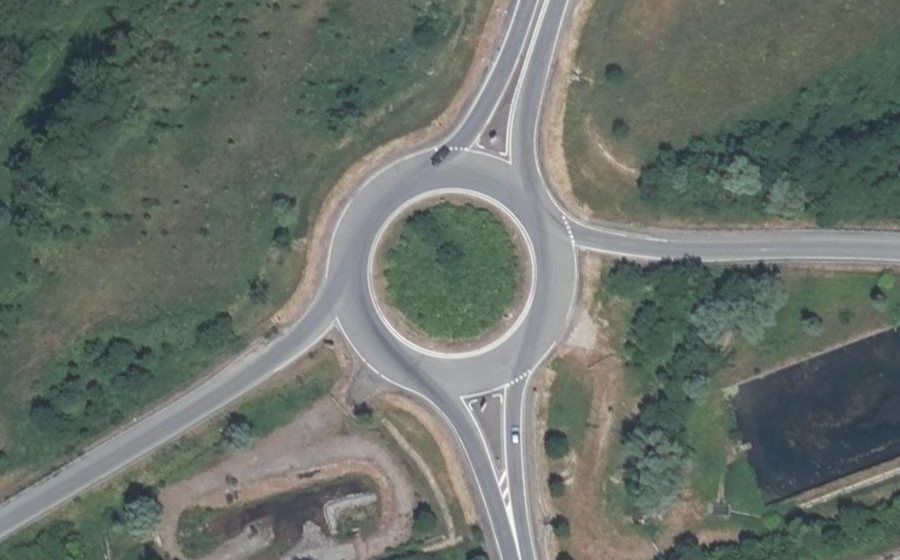 Vue aérienne du Rond-point anonyme n°52354270