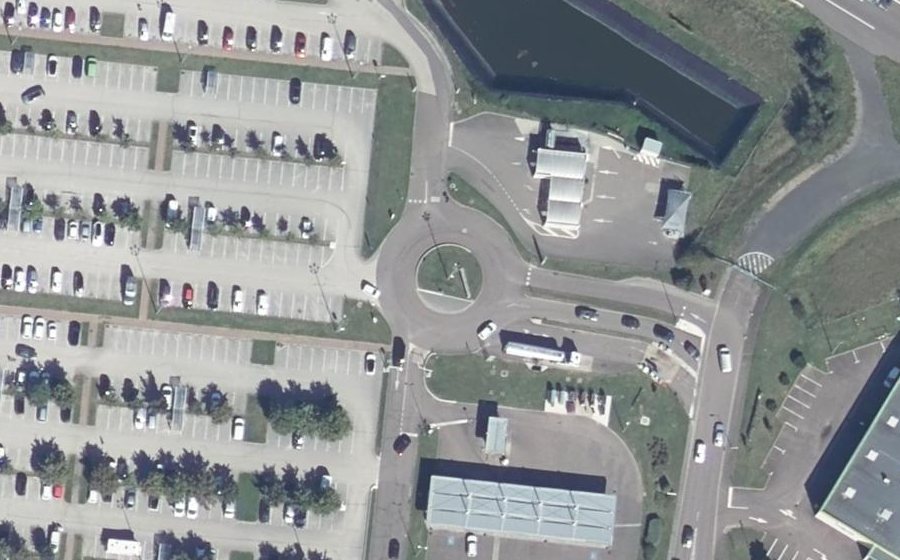 Vue aérienne du Rond-point anonyme n°52354660