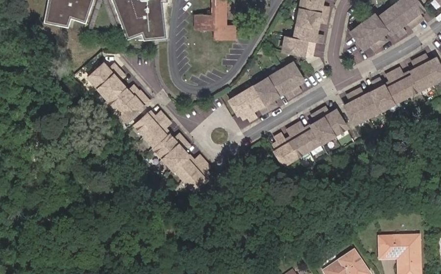 Vue aérienne du Rond-point anonyme n°524404709