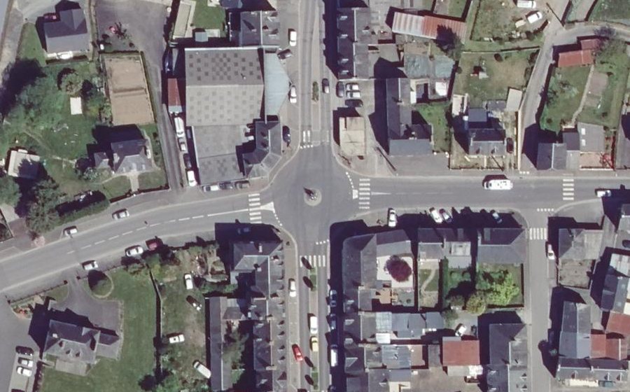 Vue aérienne du Rond-point anonyme n°52450046