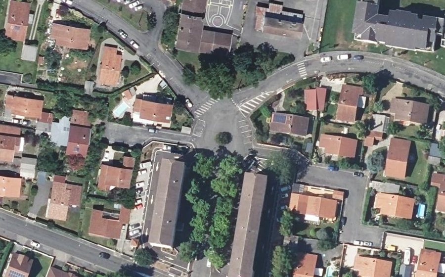 Vue aérienne du Rond-point anonyme n°52834629
