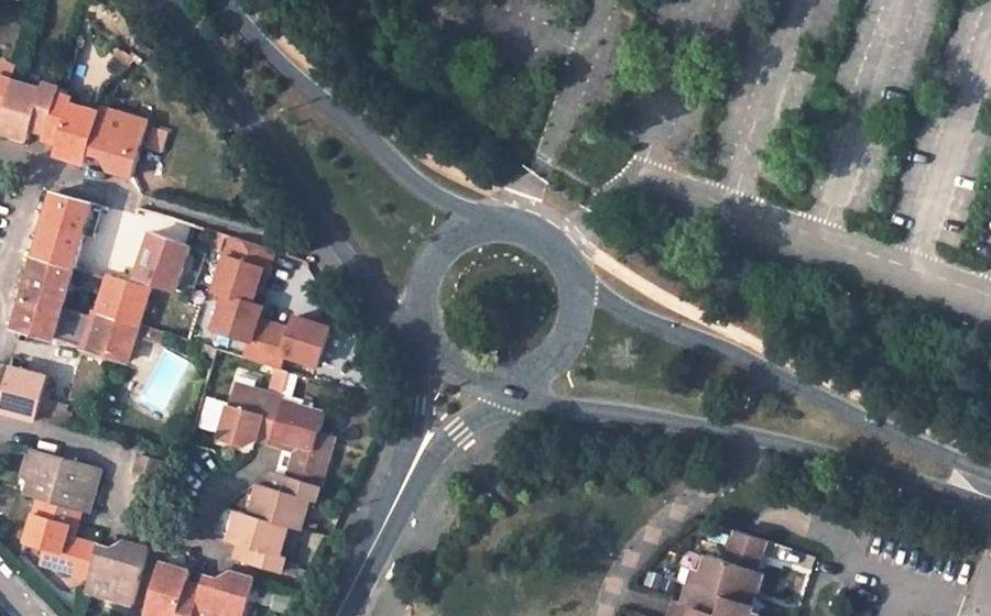 Vue aérienne du Rond-point anonyme n°5298184