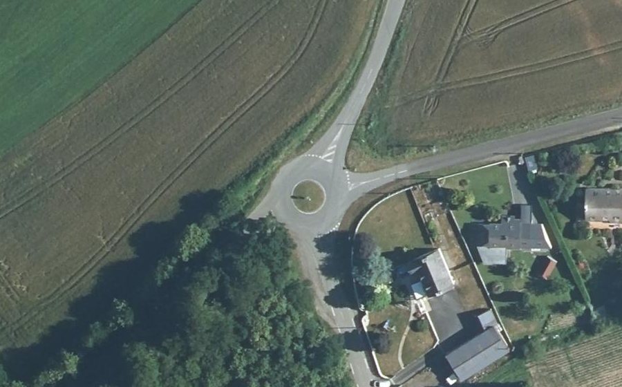 Vue aérienne du Rond-point anonyme n°531078075