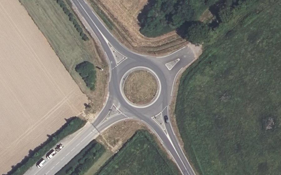 Vue aérienne du Rond-point anonyme n°531221630