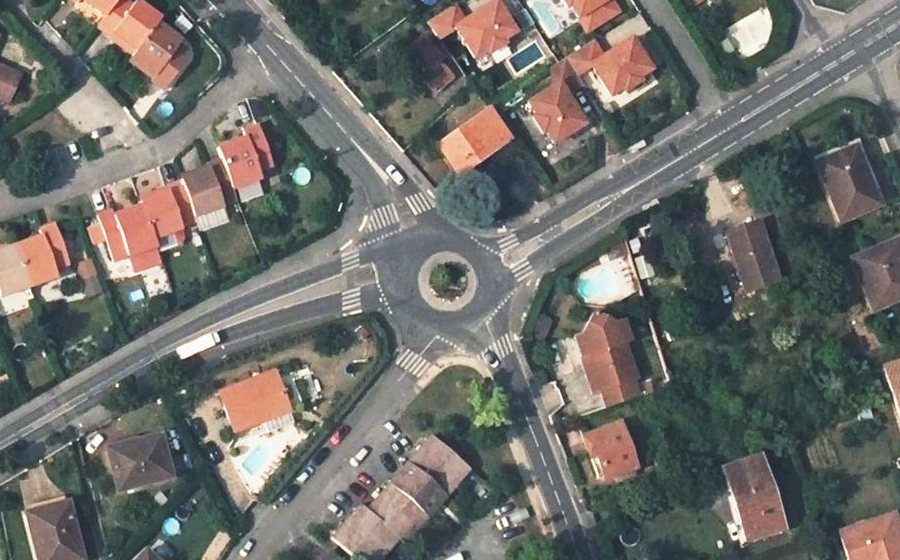 Vue aérienne du Rond-point anonyme n°5320971