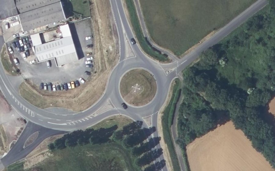 Vue aérienne du Rond-point anonyme n°532567071