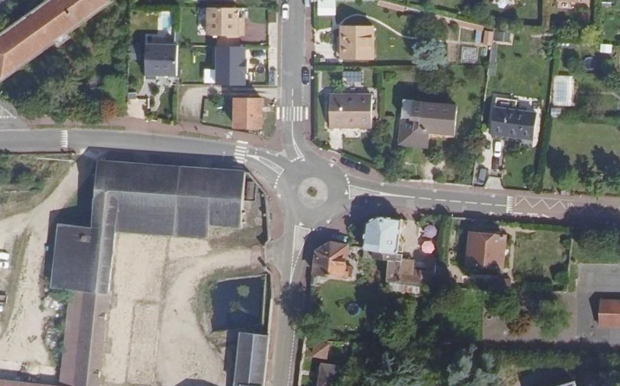 Vue aérienne du Rond-point anonyme n°53264687