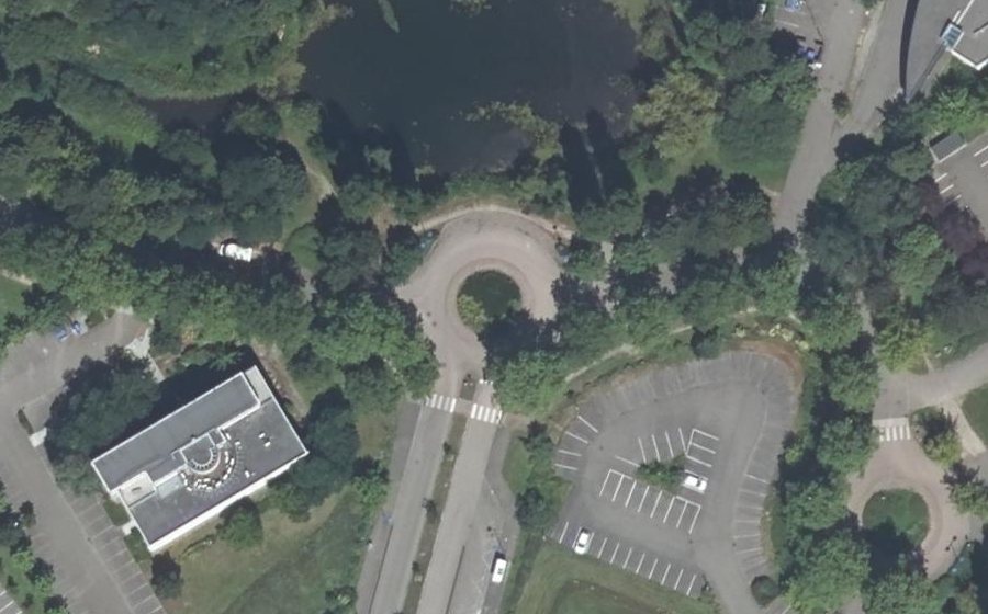 Vue aérienne du Rond-point anonyme n°53472022