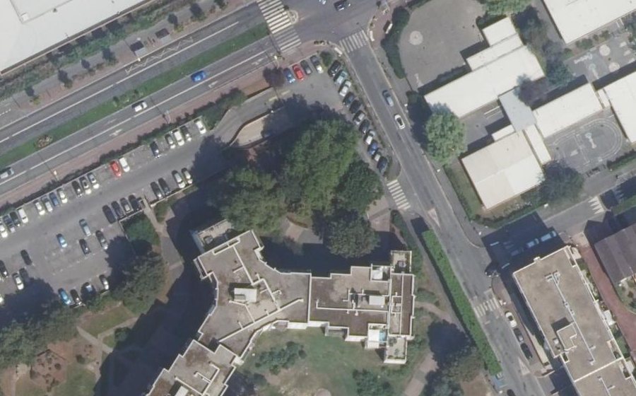 Vue aérienne du Rond-point anonyme n°53599698