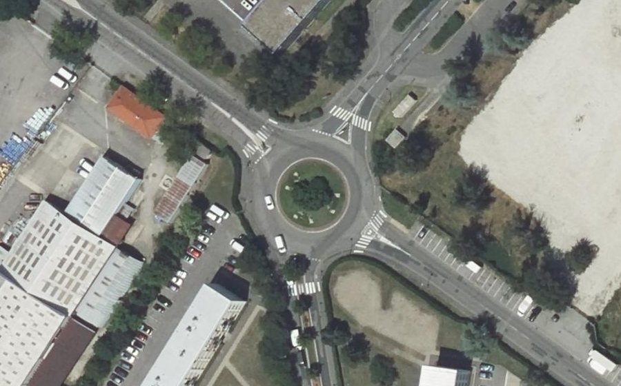 Vue aérienne du Rond-point anonyme n°5363327