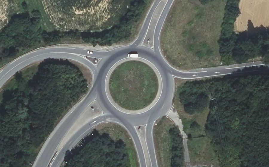 Vue aérienne du Rond-point anonyme n°5363350