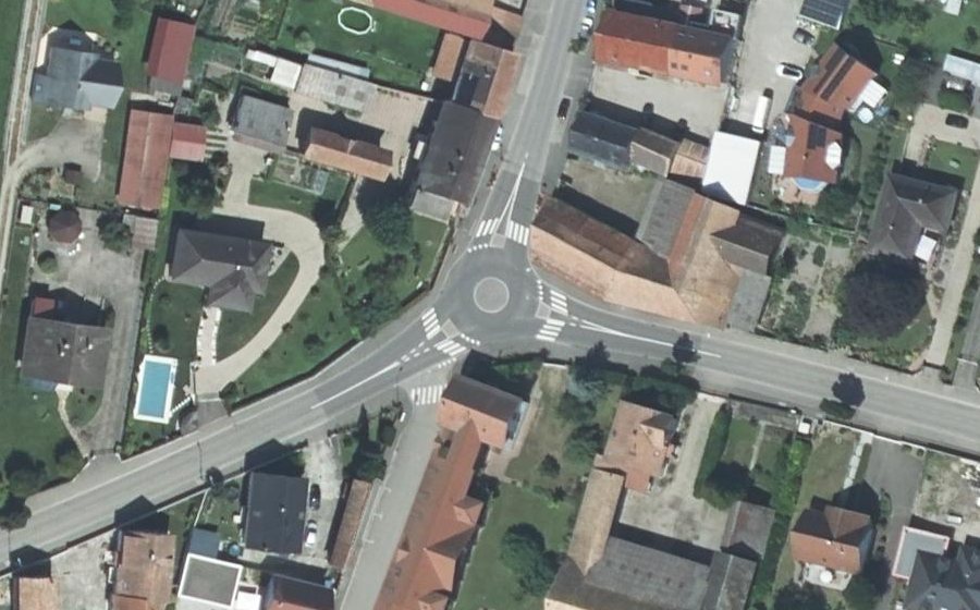 Vue aérienne du Rond-point anonyme n°5366790