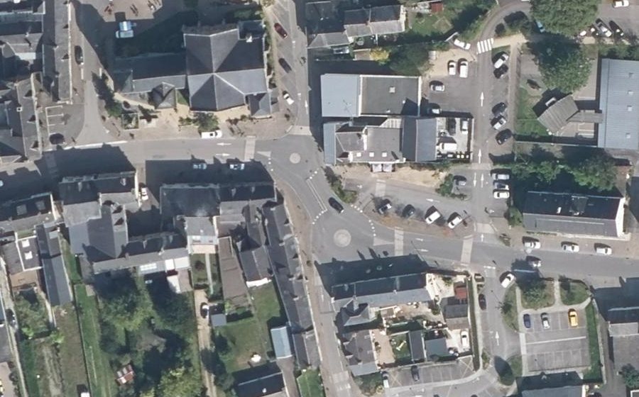 Vue aérienne du Rond-point anonyme n°536754910