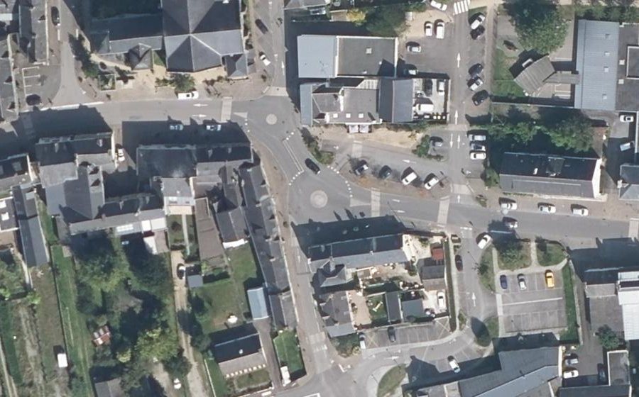 Vue aérienne du Rond-point anonyme n°536754913