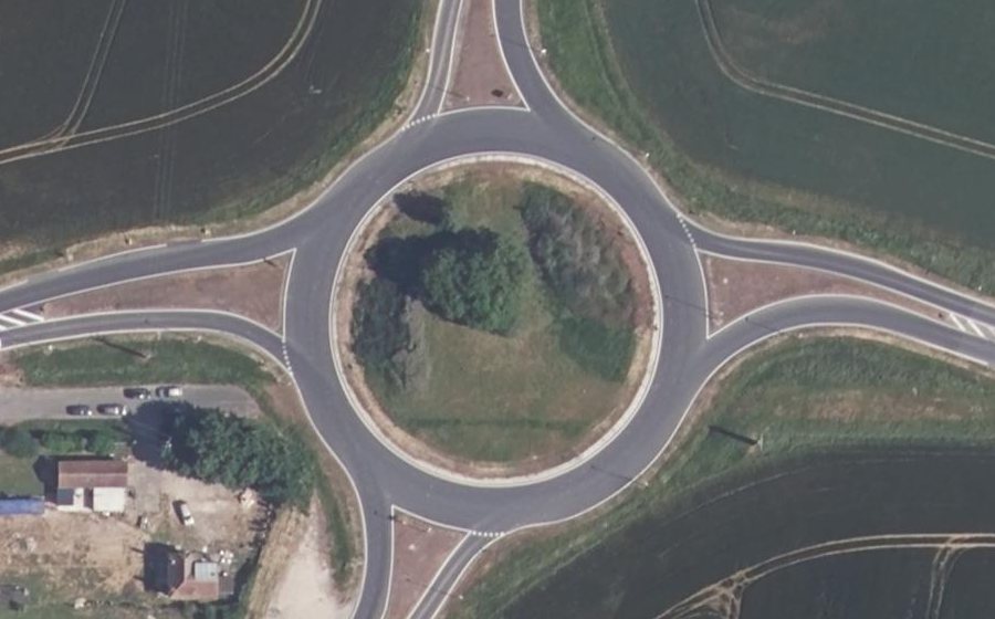 Vue aérienne du Rond-point anonyme n°5368620