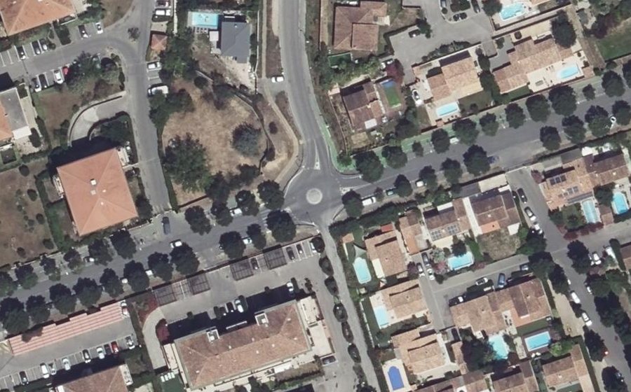 Vue aérienne du Rond-point anonyme n°53791745