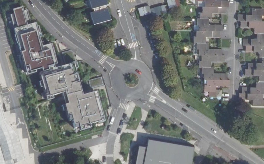 Vue aérienne du Rond-point anonyme n°538559355