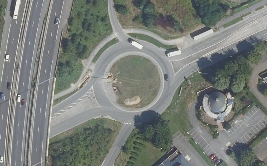 Vue aérienne du Rond-point anonyme n°539208104