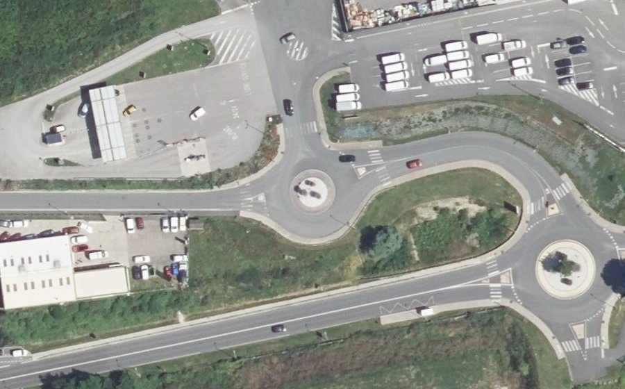 Vue aérienne du Rond-point anonyme n°539480552