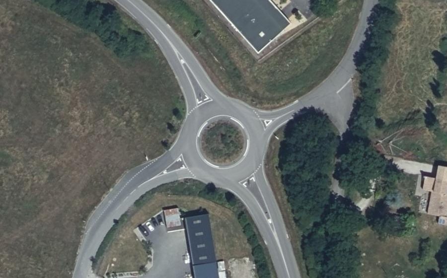 Vue aérienne du Rond-point anonyme n°540007482