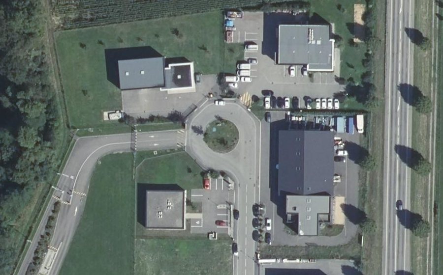 Vue aérienne du Rond-point anonyme n°540228624