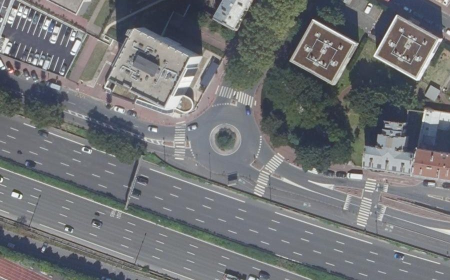 Vue aérienne du Rond-point anonyme n°540383774