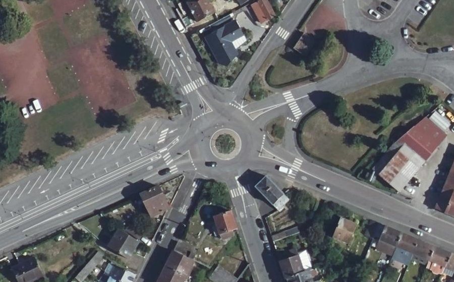 Vue aérienne du Rond-point anonyme n°54060086