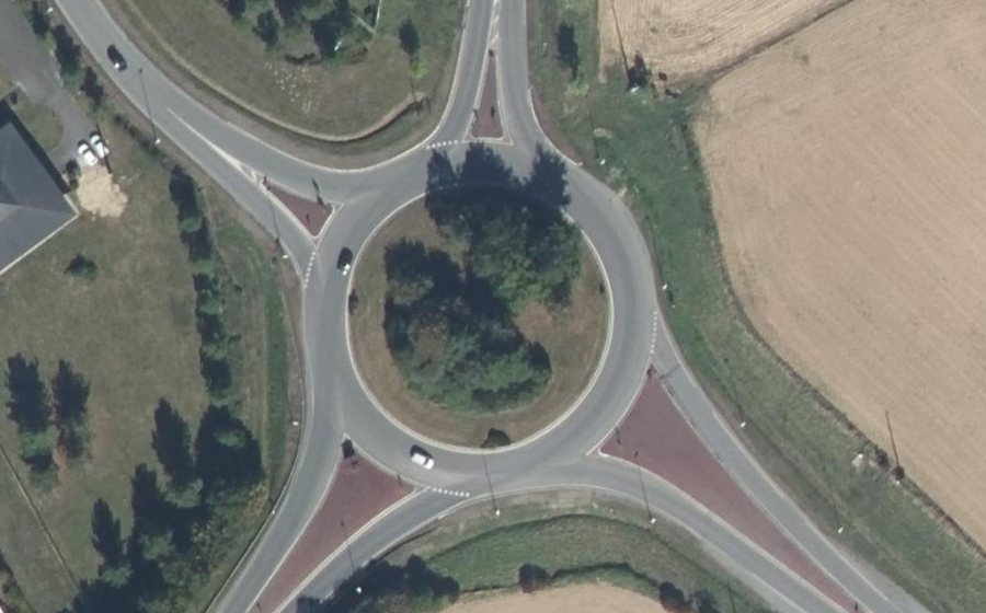 Vue aérienne du Rond-point anonyme n°5410686