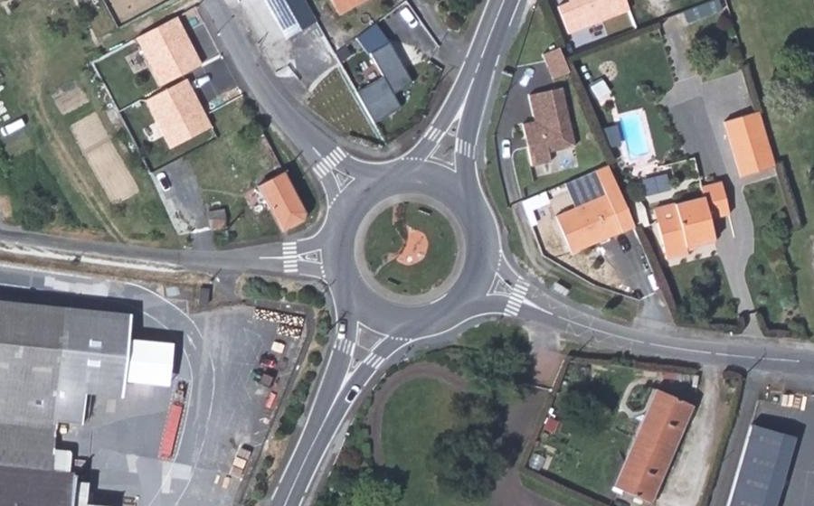 Vue aérienne du Rond-point anonyme n°5416924