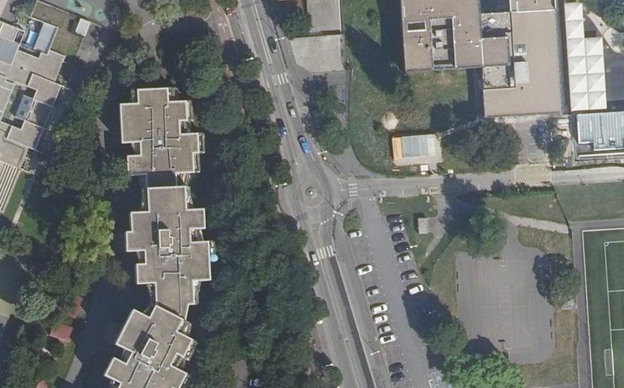 Vue aérienne du Rond-point anonyme n°542035142