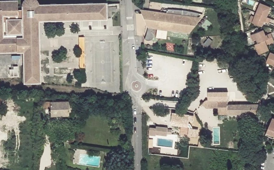 Vue aérienne du Rond-point anonyme n°542407729