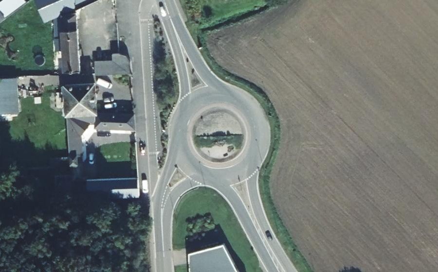 Vue aérienne du Rond-point anonyme n°542945634