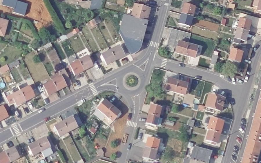 Vue aérienne du Rond-point anonyme n°543311138
