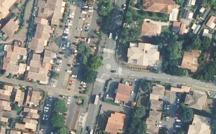Vue aérienne du Rond-point anonyme n°543380308