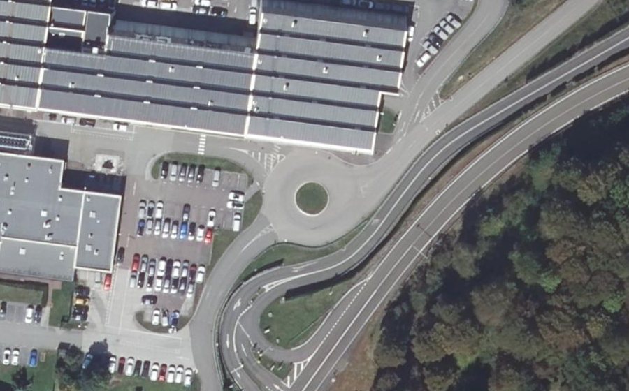 Vue aérienne du Rond-point anonyme n°545538257