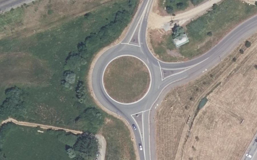 Vue aérienne du Rond-point anonyme n°545685532
