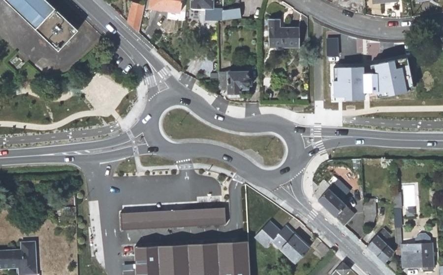 Vue aérienne du Rond-point anonyme n°547889652