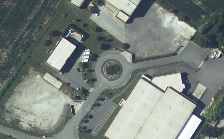 Vue aérienne du Rond-point anonyme n°548753536