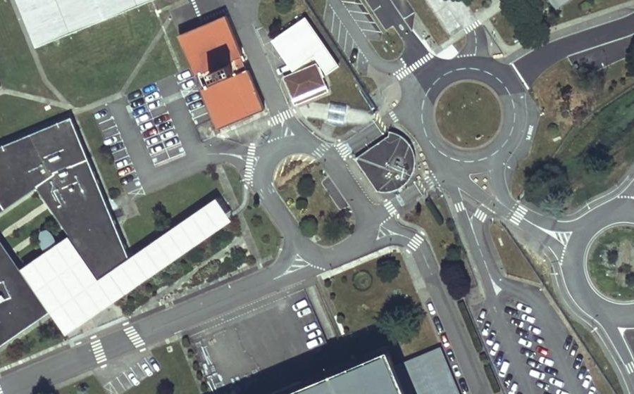Vue aérienne du Rond-point anonyme n°549442465