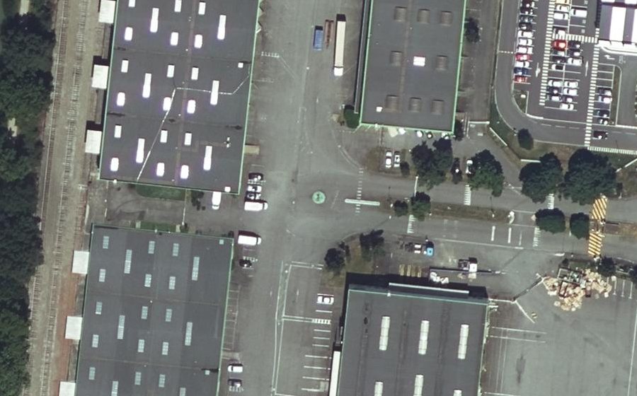 Vue aérienne du Rond-point anonyme n°549567491