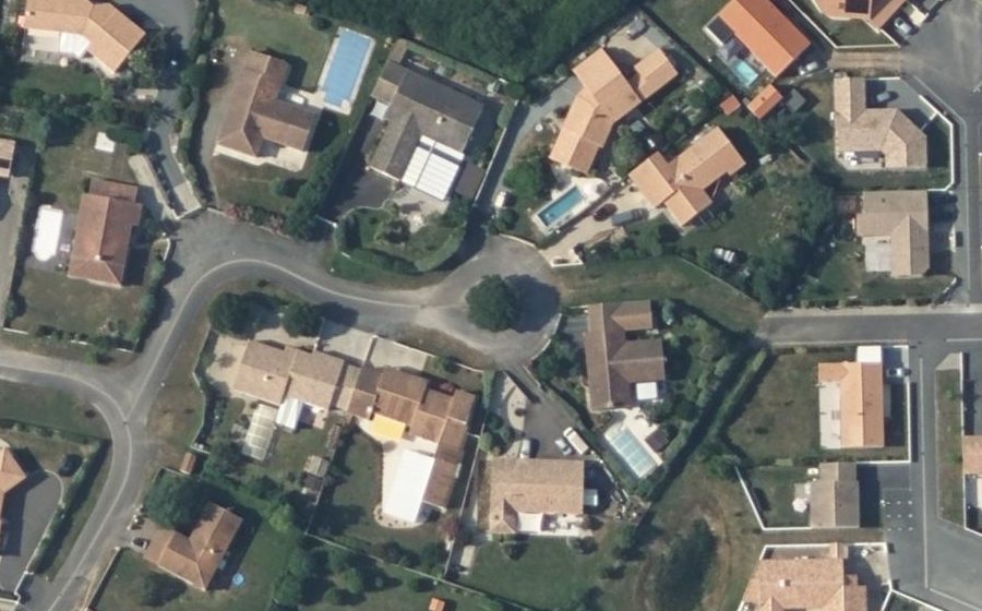 Vue aérienne du Rond-point anonyme n°549577169