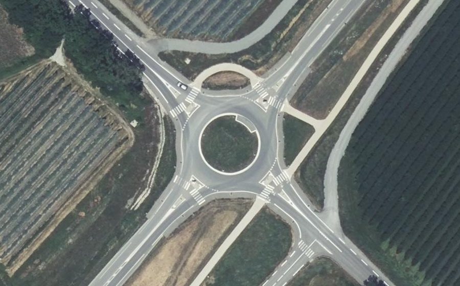Vue aérienne du Rond-point anonyme n°550397255