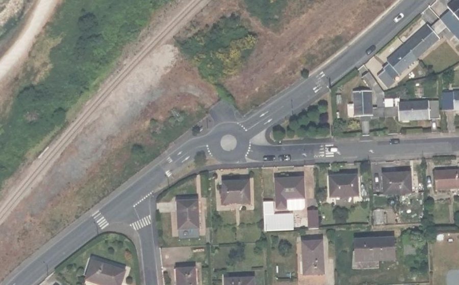 Vue aérienne du Rond-point anonyme n°55056049