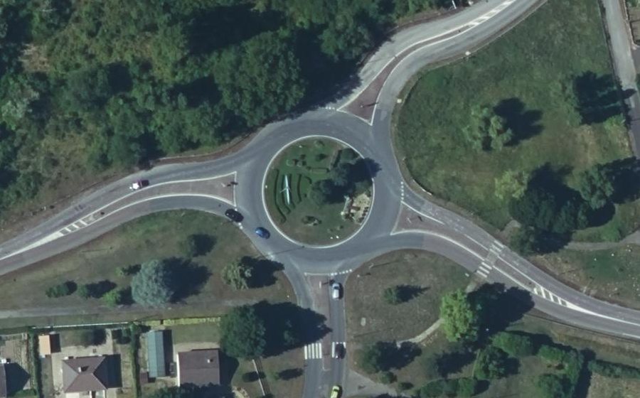 Vue aérienne du Rond-point anonyme n°55057010