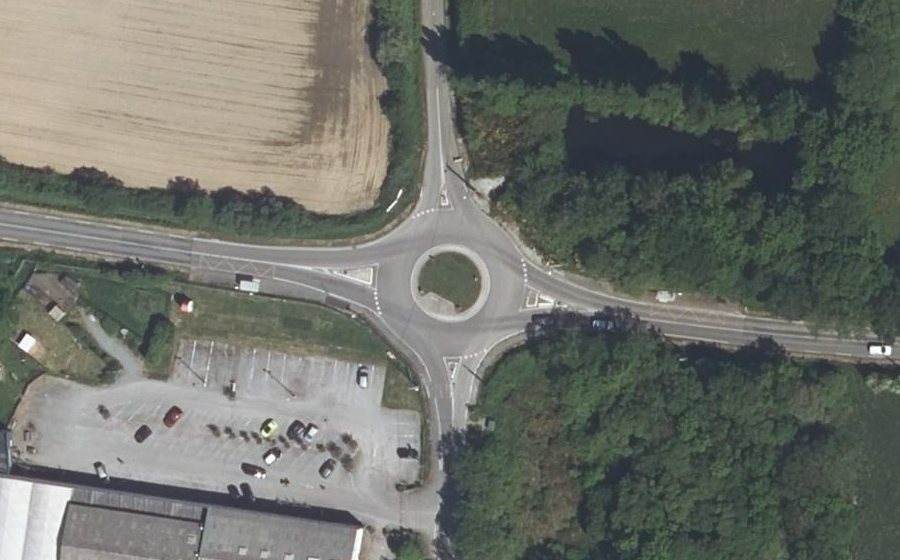 Vue aérienne du Rond-point anonyme n°550609736