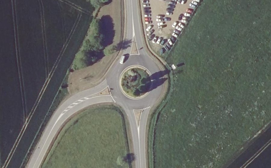 Vue aérienne du Rond-point anonyme n°55095801