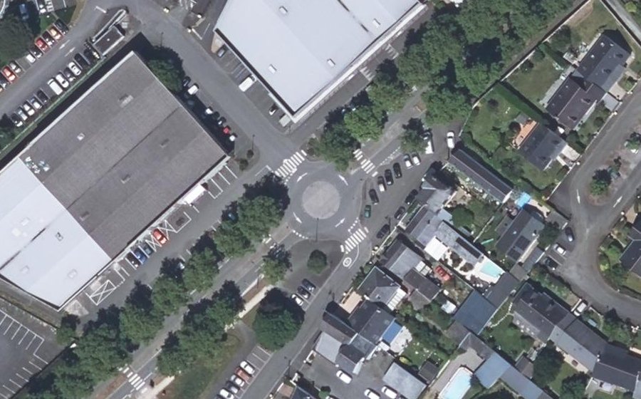 Vue aérienne du Rond-point anonyme n°551452193